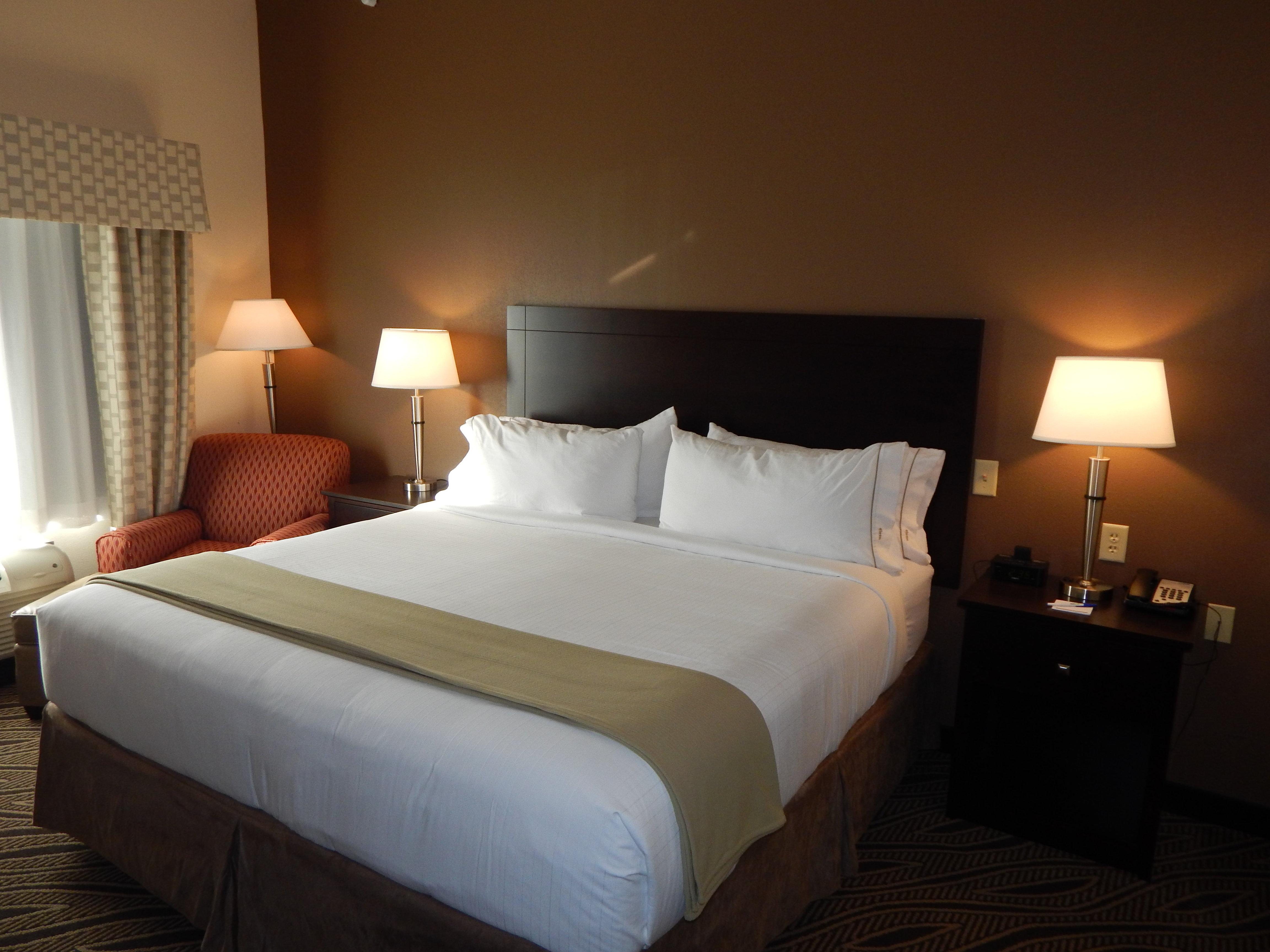 Express & - Meadow Lands By Ihg